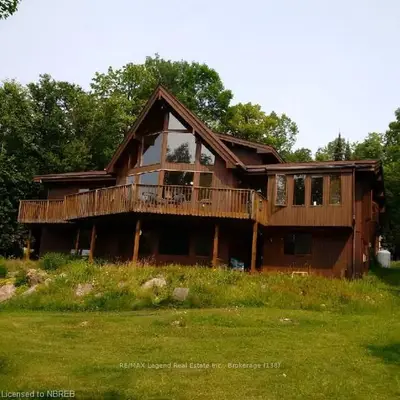2121 Peninsula Road, North Bay, On P1b 8g4