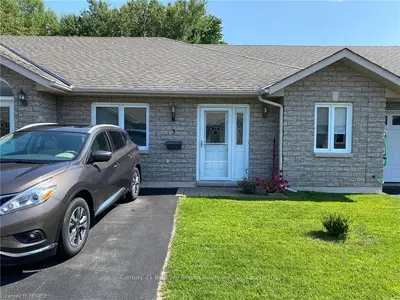 582 LAKESHORE Drive 3, North Bay, ON P1A 2E6