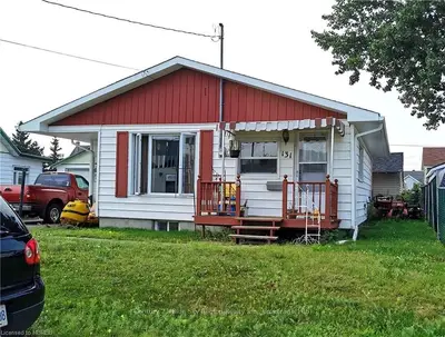 131 Spencer Avenue, North Bay, ON P1B 7K7