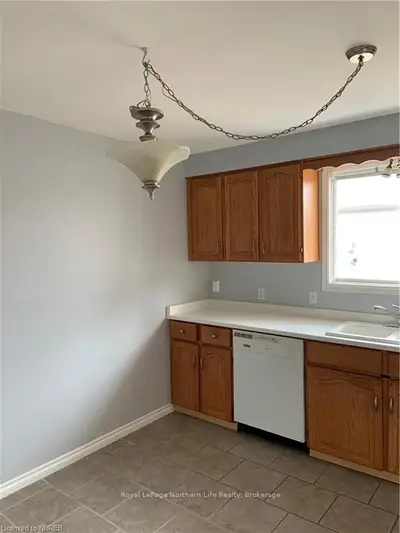 174 MASSEY Drive, North Bay, ON P1A 4G5