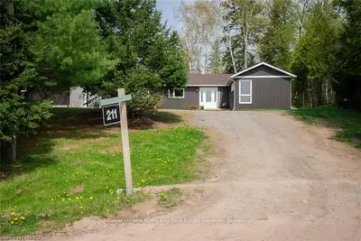 211 NORTH STAR Drive E, Bonfield, ON P0H 1E0