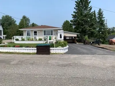 12 PARKWOOD Lane, Temagami, ON P0H 2H0