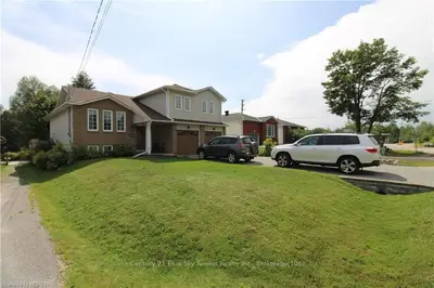 127 CIRCLE LAKE Road, North Bay, ON P1A 3T1