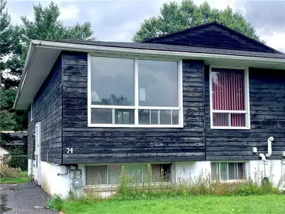 74 BLAIR Street, North Bay, ON P1A 3V3
