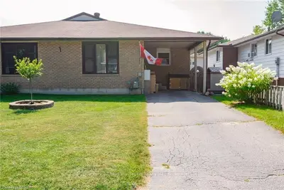 65 MASSEY Drive, North Bay, ON P1A 3Y3