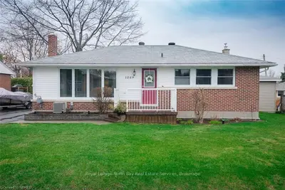 1569 COPELAND Street, North Bay, ON P1B 3G7