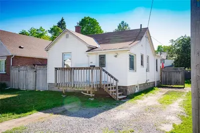 857 ANN Street, North Bay, ON P1B 5M2