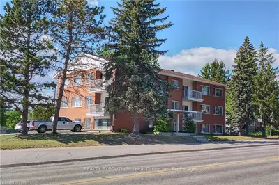 2418 Trout Lake Road 5, North Bay, ON P1B 7S7