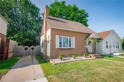 1515 CASSELLS Street, North Bay, ON P1B 4C3