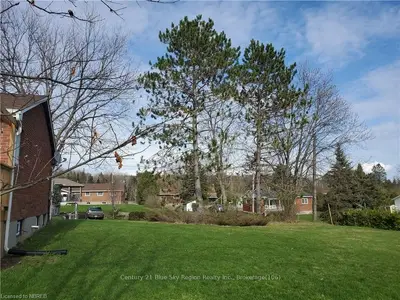 541 VALLEY VIEW Drive W, Powassan, ON P0H 1Z0