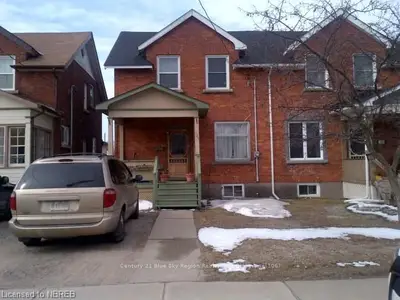 241 SEVENTH Avenue, North Bay, ON P1B 3P8