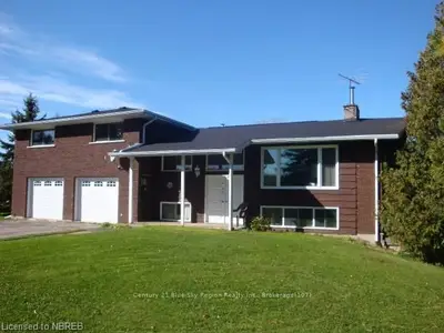 1077 MAPLE HILL Road, Powassan, ON P0H 1Z0