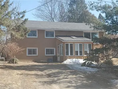 500 VALLEY VIEW Drive W, Powassan, ON P0H 1Z0