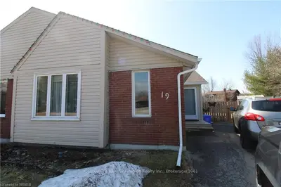 19 CULLEN Court, North Bay, ON P1A 3Y9