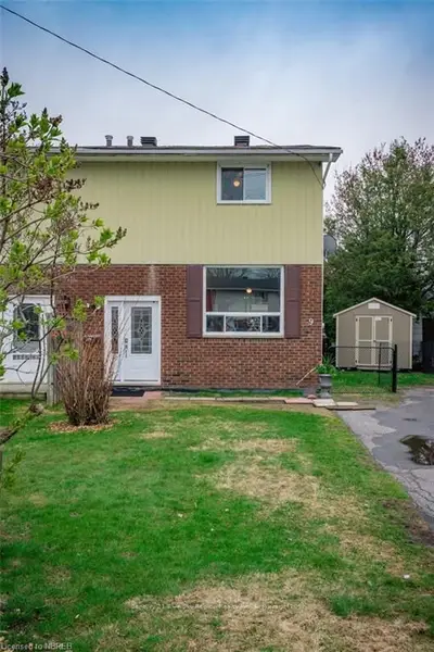9 ARTHUR Court, North Bay, ON P1A 3K1