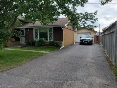 239 DOROTHY Street, North Bay, ON P1B 7Y4