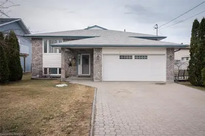 3 PAIEMENT Court, West Nipissing, ON P2B 2E4
