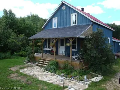725 Maple Hill Road, Powassan, On P0h 1z0