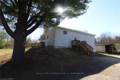 625 DERLAND Road, East Ferris, ON P0H 1K0