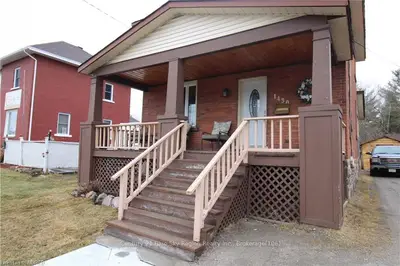 1430 CASSELLS Street, North Bay, ON P1B 4C1