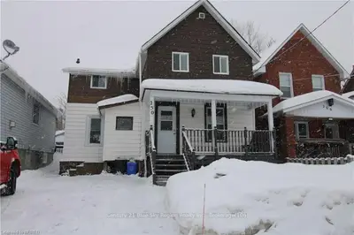 250 FOURTH Avenue E, North Bay, ON P1B 1N2