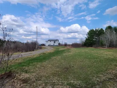 519 LAROCQUE Street, West Nipissing, ON P0H 1M0