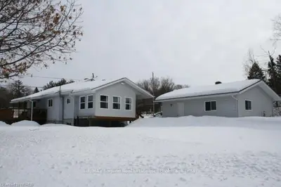 327 YONGE Street, Bonfield, ON P0H 1E0