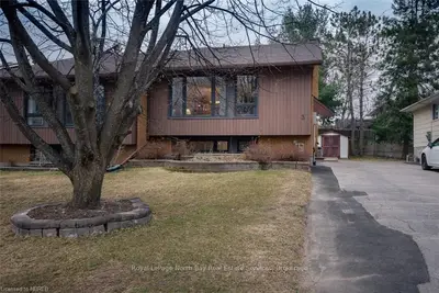 3 LABRECHE Drive, North Bay, ON P1A 3R1