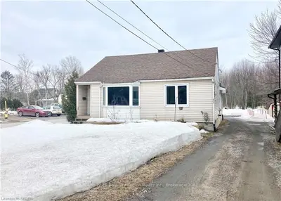 953 LAKESHORE Drive, North Bay, ON P1A 2H1