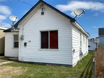 688 ANN Street, North Bay, ON P1B 5L6