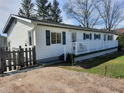 171/181 OSBORNE Street, Powassan, ON P0H 1Z0