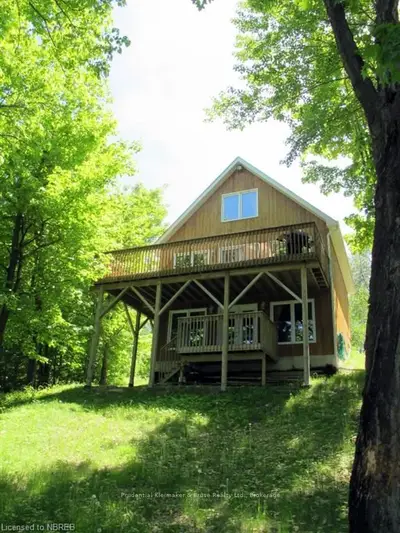 16 Pargeter Drive, East Ferris, On P0h 1b0