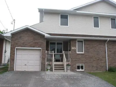 124 Johnston Road, North Bay, On P1b 9n6