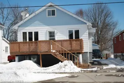 164 Fifth Avenue W, North Bay, On P1b 3n5