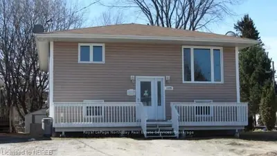 1579 Wyld Street, North Bay, On P1b 2b5
