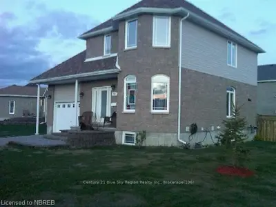521 Norman Avenue, North Bay, On P1b 8c1