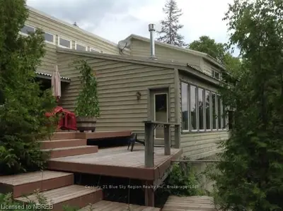 11 Shoreline Avenue, Temagami, On P0h 2h0