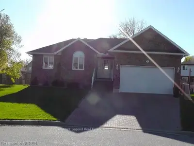 37 Sergio Court, North Bay, On P1b 9b1