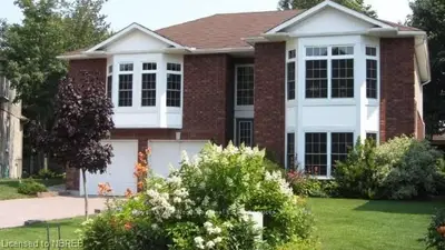 14 Oakridge Court, North Bay, On P1c 1n5