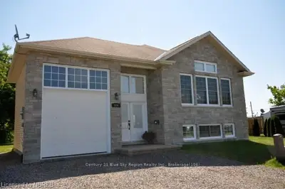 534 Ann Street, North Bay, On P1b 0c5