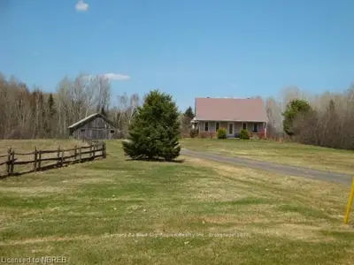 310 Pioneer Ridge, Chisholm, On P0h 1z0