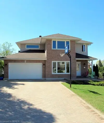 335 Elmwood Avenue, North Bay, On P1b 9n4