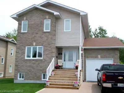 183 Kingsway Avenue, North Bay, On P1b 7v5