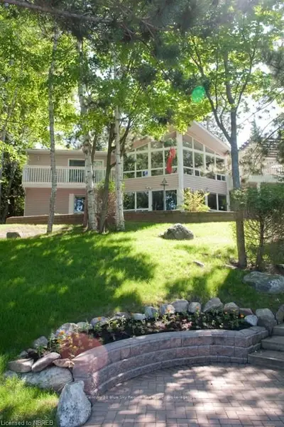 2505 Northshore Road, North Bay, On P1b 8g4