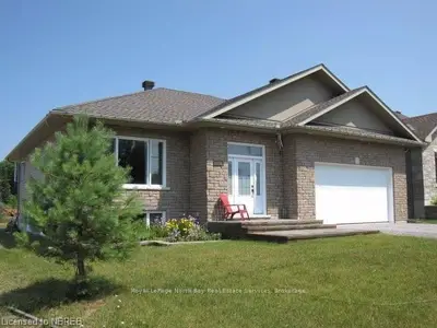 138 Carmichael Drive, North Bay, On P1b 8g2