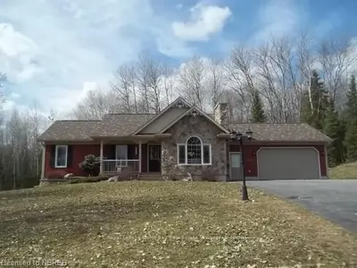 943 Hwy 534, Powassan, On, P0h 1z0