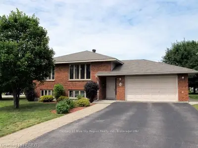 2 Galahad Court, North Bay, On P1a 4h6