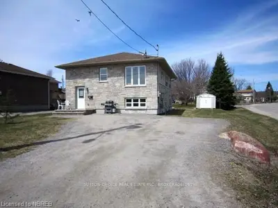 182 Delaware Avenue, North Bay, On P1b 6z7