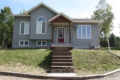 182 Big Bend Avenue, Powassan, On P0h 1z0