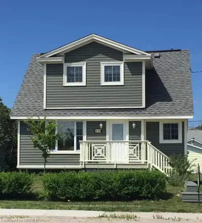 929 Douglas Street, North Bay, On P1b 5p5